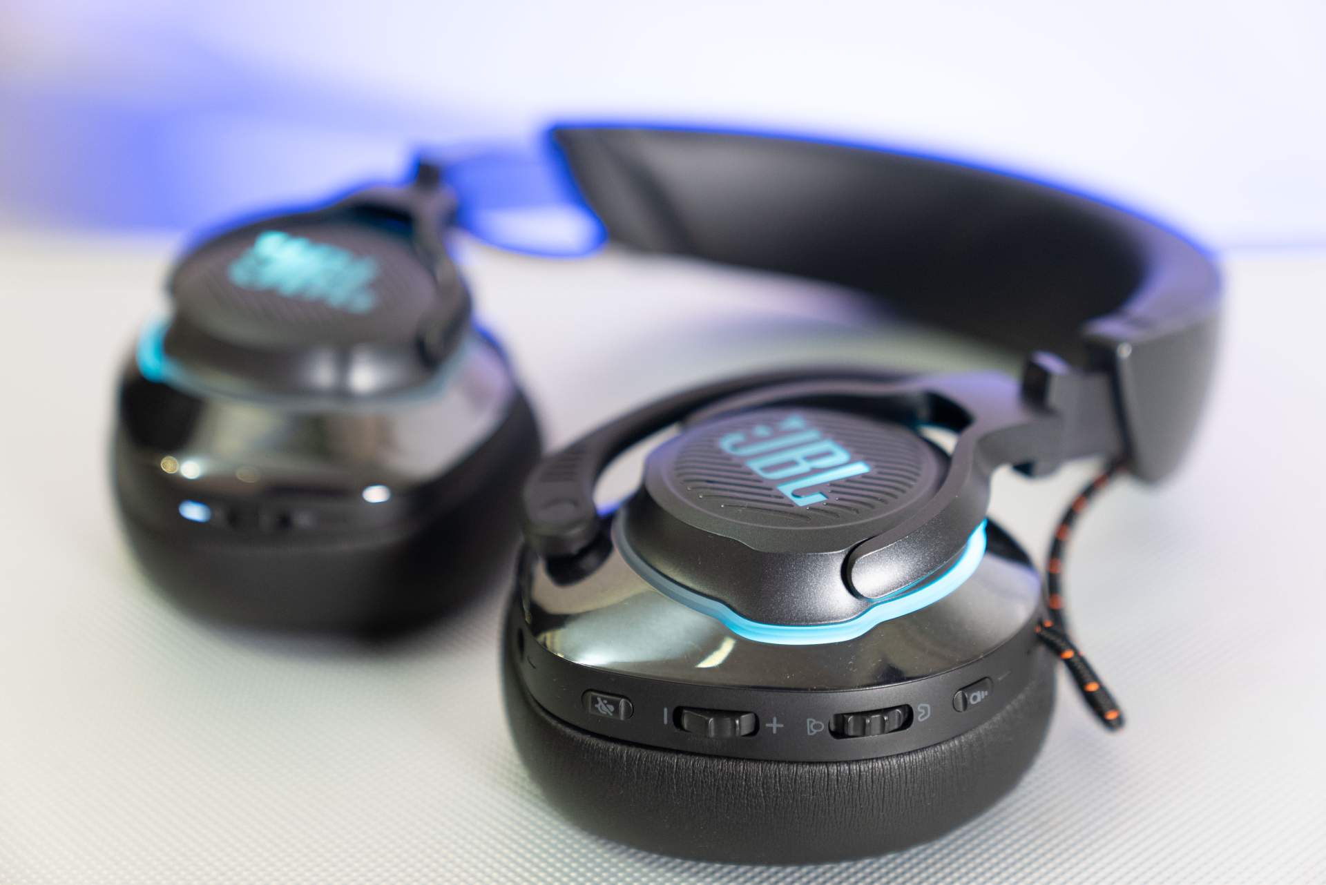 JBL Quantum 810 Wireless